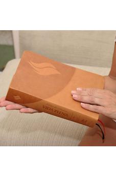 Image of Biblia de Estudio Vida Plena Ampliada y Actualizada Símil Piel Marrón