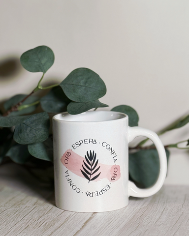 Image of Taza Minimalista: Ora Espera Confía