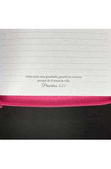 Image of Libreta Imitación Piel Rosa con Cierre la Mujer Bondadosa